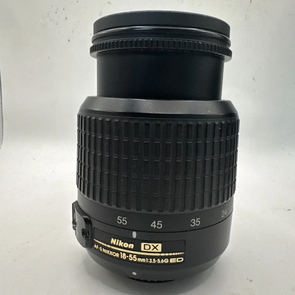 Nikon DX Nikkor 18-55mm f/3.5-5.6 G VR AF APS-C Lens, without Caps